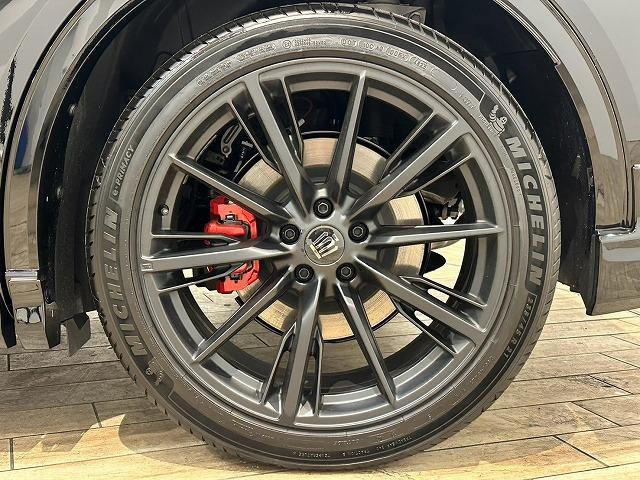 クラウンスポーツ ＳＰＯＲＴ　ＲＳ　（ＰＨＥＶ）　４ＷＤ　モデリスタ　パノラマルーフ　全周囲　サンルーフ　キーレス　バックカメラ　フルセグテレビ　ミュージックプレイヤー接続可　横滑り防止機能　盗難防止装置　衝突被害軽減システム　ＥＴＣ　スマートキー（22枚目）