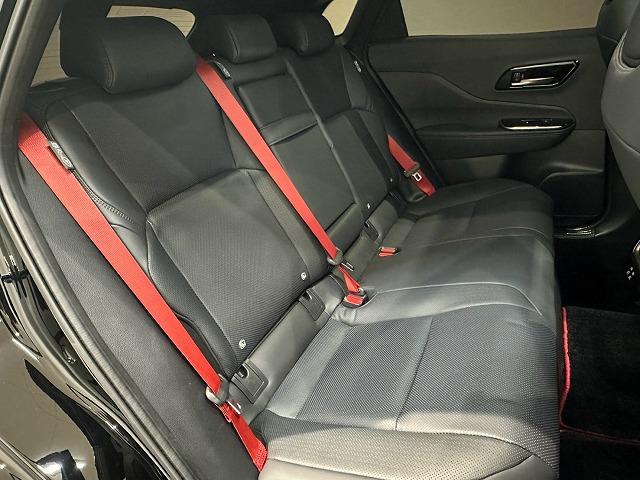 クラウンスポーツ ＳＰＯＲＴ　ＲＳ　（ＰＨＥＶ）　４ＷＤ　モデリスタ　パノラマルーフ　全周囲　サンルーフ　キーレス　バックカメラ　フルセグテレビ　ミュージックプレイヤー接続可　横滑り防止機能　盗難防止装置　衝突被害軽減システム　ＥＴＣ　スマートキー（62枚目）