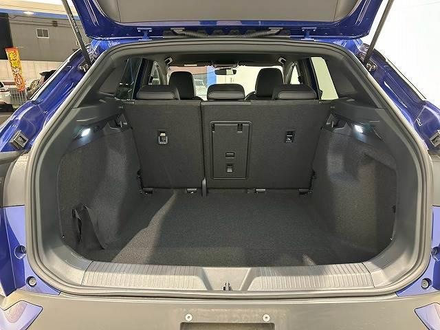 ＩＤ．４ Ｌｉｔｅ　禁煙　全周囲　クルーズコントロール　シートＨ　ＥＴＣ　スマートキー　衝突軽減ブレーキ　シートヒーター　オートライト　キーレスアクセス　パワーウィンドウ　禁煙車　エアコン　エアバッグ　パワーステアリング（11枚目）