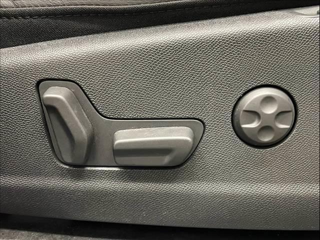ＤＳ７クロスバック Ｇｒａｎｄ　Ｃｈｉｃ　ブルーＨＤｉ　禁煙　ナビ　フルセグＴＶ　サンルーフ　ＢＳＭ　３６０°カメラ　シートクーラー　地デジ　ＥＴＣ車載器　ＬＥＤヘッド　パワーシート　バックモニター　フロントカメラ　Ｓキー　ナビＴＶ　シートヒーター（8枚目）
