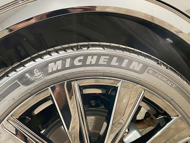クラウンスポーツ ＳＰＯＲＴ　Ｚ　（ＨＥＶ）　サンルーフ　電動リアゲート　ＥＴＣ　全周囲　Ｐアシスト　パワーテールゲート　３６０°ビューカメラ　パノラマサンルーフ　禁煙　盗難防止装置　ＡＢＳ　ＬＥＤ　フルセグ　シートクーラー　メモリーナビ　４ＷＤ（28枚目）