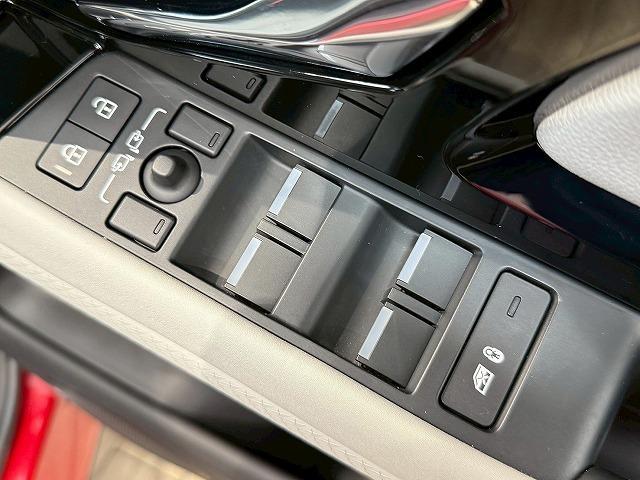 レンジローバーイヴォーク Ｒ－ＤＹＮＡＭＩＣ　Ｓ　Ｄ２００　キュレイテッドスペック　禁煙　全周囲　クルコン　電動リアゲート　ＥＴＣ　シートヒーター　ブラインドスポットモニター　パワーシート　オートエアコン　オートライト　電動パーキング　スマートキー　マニュアルモード付き（68枚目）