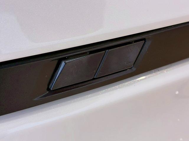 ヴォクシー ＨＹＢＲＩＤ　Ｓ－Ｚ　純正１０．５型ナビ　１４型有機ＥＬリアシートエンターテインメント　快適利便パッケージ　ブラインドスポットモニター　電動リアゲート　シートヒーター　レーダークルーズコントロール　ステアリングヒーター（54枚目）