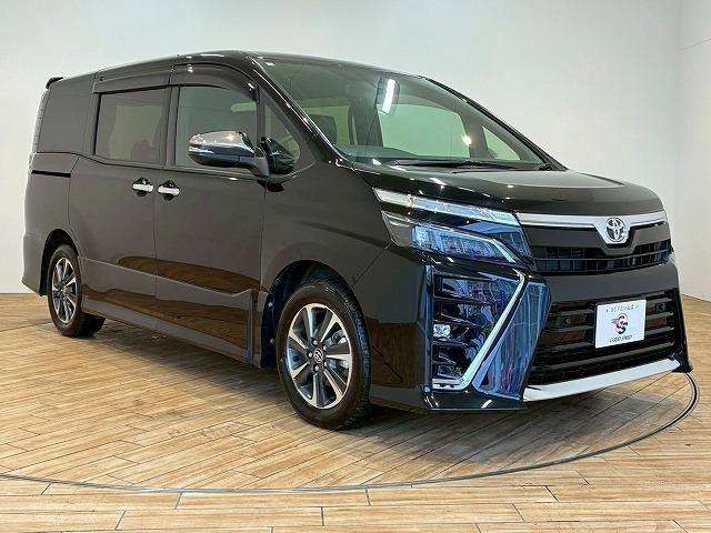 ヴォクシー ＺＳ“煌ＩＩＩ”　純正ナビ　バックカメラ　フリップダウンモニター　両側電動スライドドア　クルーズコントロール　衝突軽減ブレーキ　車線逸脱防止　　オートハイビーム　スマートキー　プッシュスタート　両側Ｐドア　エアバッグ（69枚目）