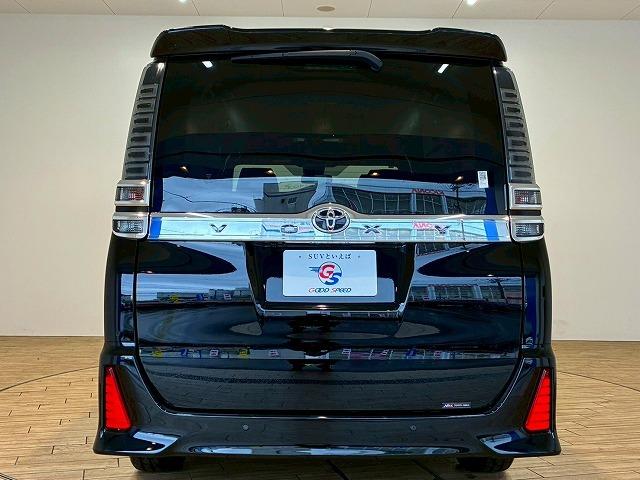 ヴォクシー ＺＳ“煌ＩＩＩ”　純正ナビ　バックカメラ　フリップダウンモニター　両側電動スライドドア　クルーズコントロール　衝突軽減ブレーキ　車線逸脱防止　　オートハイビーム　スマートキー　プッシュスタート　両側Ｐドア　エアバッグ（72枚目）