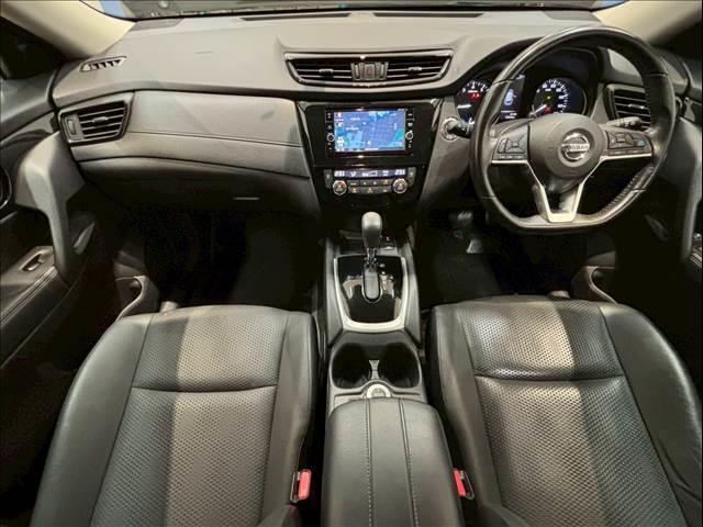 エクストレイル ２０Ｘｉ　ＨＹＢＲＩＤ　エクストリーマーＸ　純正ナビ　パノラミックビューモニター　フルセグテレビ　インテリジェントルームミラー　プロパイロット　電動リアゲート　ブラインドスポットモニター　ＥＴＣ　ミュージックプレイヤー接続可　オートエアコン（2枚目）