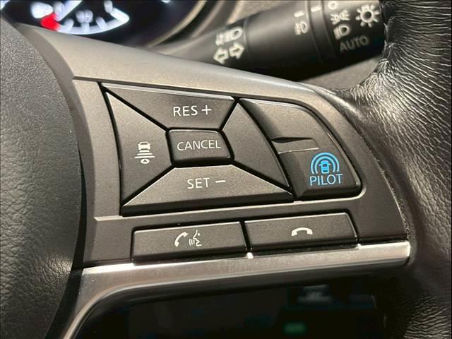 エクストレイル ２０Ｘｉ　ＨＹＢＲＩＤ　エクストリーマーＸ　純正ナビ　パノラミックビューモニター　フルセグテレビ　インテリジェントルームミラー　プロパイロット　電動リアゲート　ブラインドスポットモニター　ＥＴＣ　ミュージックプレイヤー接続可　オートエアコン（6枚目）