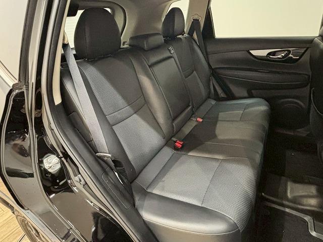 エクストレイル ２０Ｘｉ　ＨＹＢＲＩＤ　エクストリーマーＸ　純正ナビ　パノラミックビューモニター　フルセグテレビ　インテリジェントルームミラー　プロパイロット　電動リアゲート　ブラインドスポットモニター　ＥＴＣ　ミュージックプレイヤー接続可　オートエアコン（44枚目）