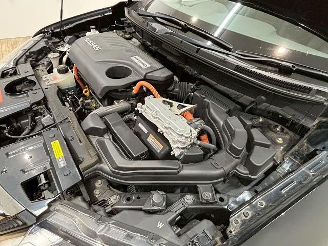 エクストレイル ２０Ｘｉ　ＨＹＢＲＩＤ　エクストリーマーＸ　純正ナビ　パノラミックビューモニター　フルセグテレビ　インテリジェントルームミラー　プロパイロット　電動リアゲート　ブラインドスポットモニター　ＥＴＣ　ミュージックプレイヤー接続可　オートエアコン（74枚目）