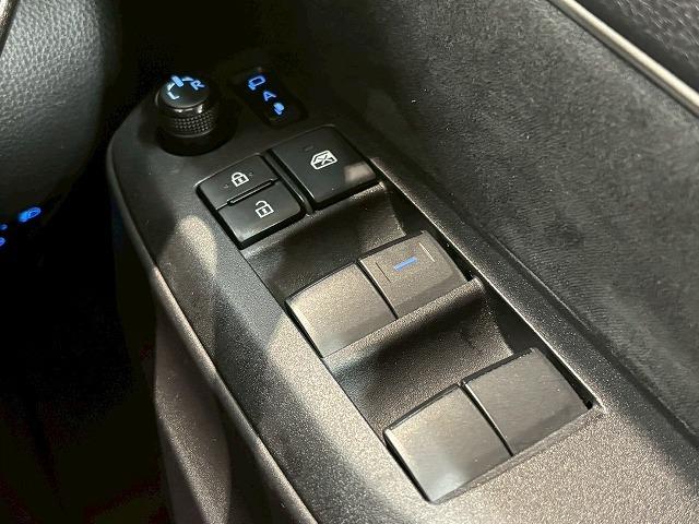 ヤリスクロス HYBRID Z 純正ナビ パノラミックビューモニター レーダークルーズコントロール ブラインドスポットモニター パワーシート シートヒーター LEDヘッドライト パーキングアシスト 電動リアゲート(59枚目)