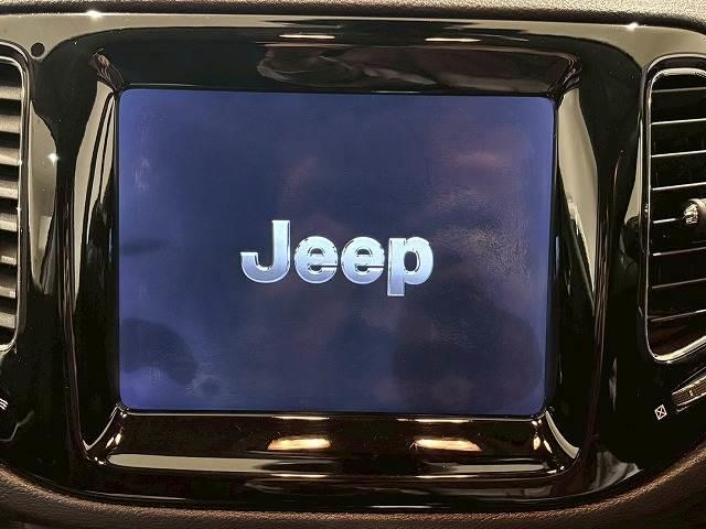 ジープ・コンパス リミテッド　純正ナビ　バックカメラ　ＡｐｐｌｅＣａｒＰｌａｙ　レーダークルーズコントロール　ブラインドスポットモニター　シートメモリー　パーキングアシスト　シートヒーター　パーキングアシスト　クリアランスソナー（3枚目）