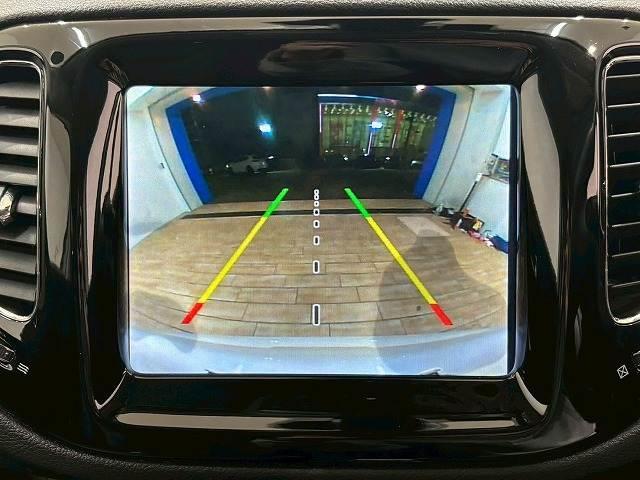 ジープ・コンパス リミテッド　純正ナビ　バックカメラ　ＡｐｐｌｅＣａｒＰｌａｙ　レーダークルーズコントロール　ブラインドスポットモニター　シートメモリー　パーキングアシスト　シートヒーター　パーキングアシスト　クリアランスソナー（4枚目）