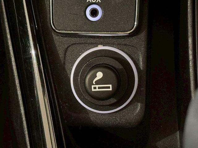 ジープ・コンパス リミテッド　純正ナビ　バックカメラ　ＡｐｐｌｅＣａｒＰｌａｙ　レーダークルーズコントロール　ブラインドスポットモニター　シートメモリー　パーキングアシスト　シートヒーター　パーキングアシスト　クリアランスソナー（33枚目）