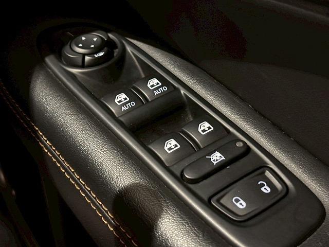 ジープ・コンパス リミテッド　純正ナビ　バックカメラ　ＡｐｐｌｅＣａｒＰｌａｙ　レーダークルーズコントロール　ブラインドスポットモニター　シートメモリー　パーキングアシスト　シートヒーター　パーキングアシスト　クリアランスソナー（44枚目）