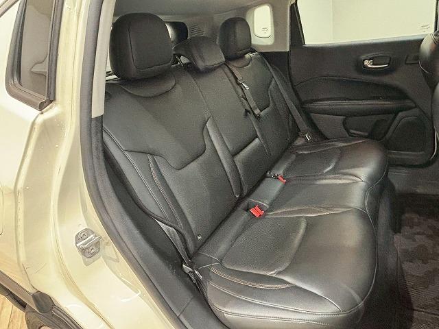 ジープ・コンパス リミテッド　純正ナビ　バックカメラ　ＡｐｐｌｅＣａｒＰｌａｙ　レーダークルーズコントロール　ブラインドスポットモニター　シートメモリー　パーキングアシスト　シートヒーター　パーキングアシスト　クリアランスソナー（48枚目）