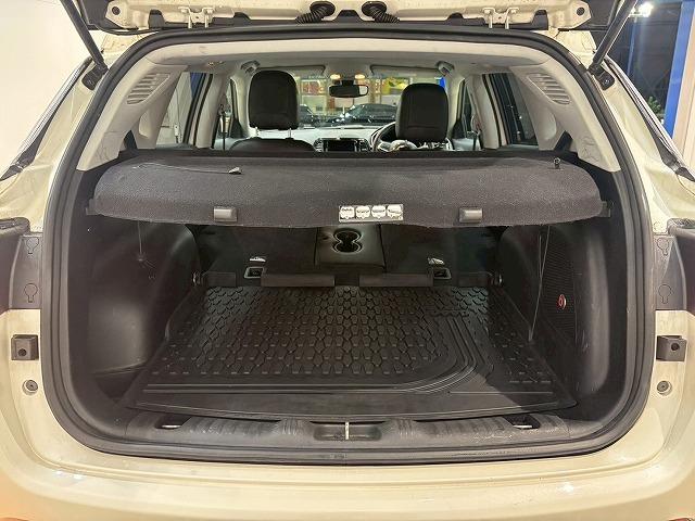 ジープ・コンパス リミテッド　純正ナビ　バックカメラ　ＡｐｐｌｅＣａｒＰｌａｙ　レーダークルーズコントロール　ブラインドスポットモニター　シートメモリー　パーキングアシスト　シートヒーター　パーキングアシスト　クリアランスソナー（75枚目）