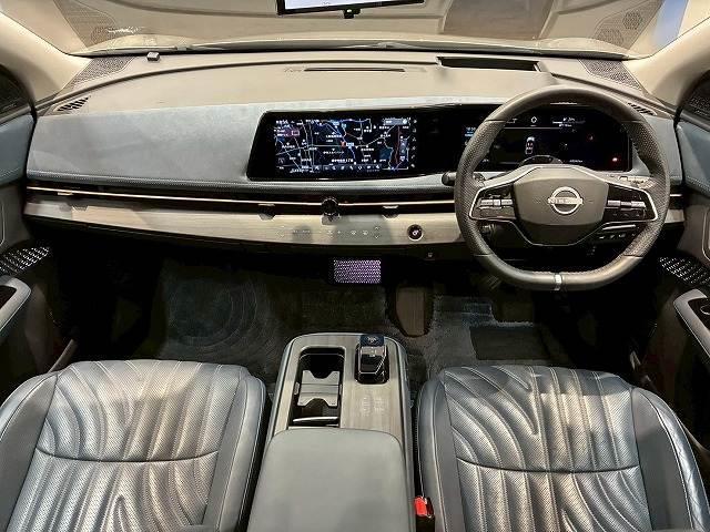アリア Ｂ６　リミテッド　サンルーフ　純正ナビ　アラウンドビューモニター　フルセグテレビ　プロパイロット　インテリジェントルームミラー　電動リアゲート　シートメモリー　ブラインドスポットモニター　ヘッドアップディスプレイ（2枚目）