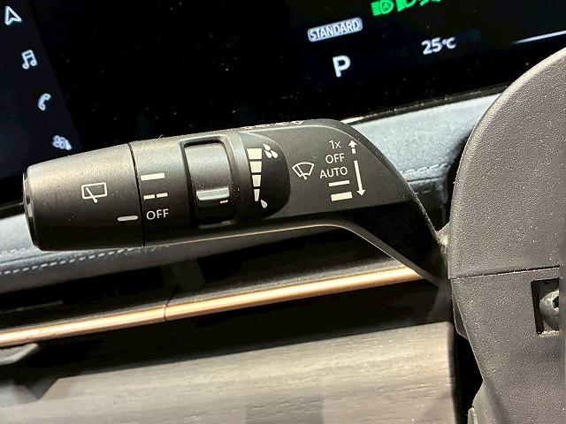 アリア Ｂ６　リミテッド　サンルーフ　純正ナビ　アラウンドビューモニター　フルセグテレビ　プロパイロット　インテリジェントルームミラー　電動リアゲート　シートメモリー　ブラインドスポットモニター　ヘッドアップディスプレイ（23枚目）