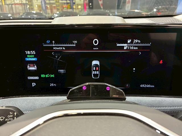 アリア Ｂ６　リミテッド　サンルーフ　純正ナビ　アラウンドビューモニター　フルセグテレビ　プロパイロット　インテリジェントルームミラー　電動リアゲート　シートメモリー　ブラインドスポットモニター　ヘッドアップディスプレイ（24枚目）