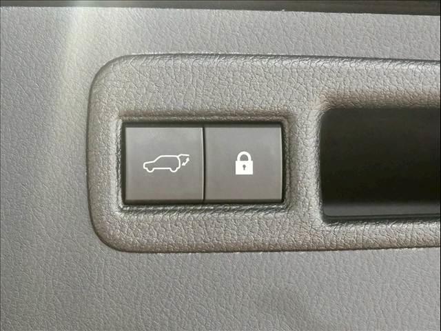 ＮＸ ＮＸ３００ｈ　“Ｆ　ＳＰＯＲＴ”　純正ナビ　パノラミックビューモニター　３眼ＬＥＤヘッドライト　パワーシート　シートメモリー　電動リアゲート　シートヒーター　シートクーラー　レーダークルーズコントロール　ステアリングヒーター（7枚目）