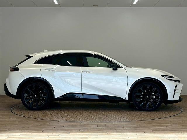 クラウンスポーツ ＳＰＯＲＴ　Ｚ（ＨＥＶ）　純正ナビ　パノラミックビューモニター　サンルーフ　シートメモリー　パワーシート　電動リアゲート　シートヒーター　シートクーラー　レーダークルーズコントロール　ブラインドスポットモニター（24枚目）