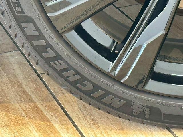 クラウンスポーツ ＳＰＯＲＴ　Ｚ（ＨＥＶ）　純正ナビ　パノラミックビューモニター　サンルーフ　シートメモリー　パワーシート　電動リアゲート　シートヒーター　シートクーラー　レーダークルーズコントロール　ブラインドスポットモニター（49枚目）