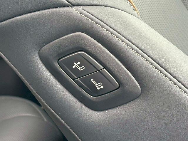 クラウンスポーツ ＳＰＯＲＴ　Ｚ（ＨＥＶ）　純正ナビ　パノラミックビューモニター　サンルーフ　シートメモリー　パワーシート　電動リアゲート　シートヒーター　シートクーラー　レーダークルーズコントロール　ブラインドスポットモニター（64枚目）