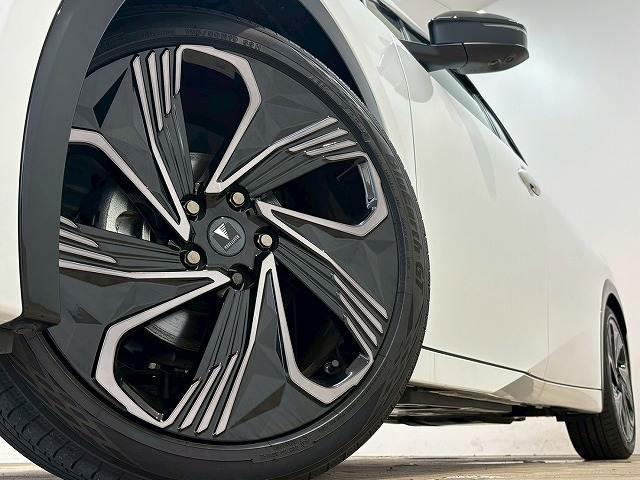 プリウス Z モデリスタ19インチアルミ サンルーフ パノラミックビューモニター デジタルインナーミラー シートヒーター シートクーラー パワーシート シートメモリー ブラインドスポットモニター 電動リアゲート(19枚目)