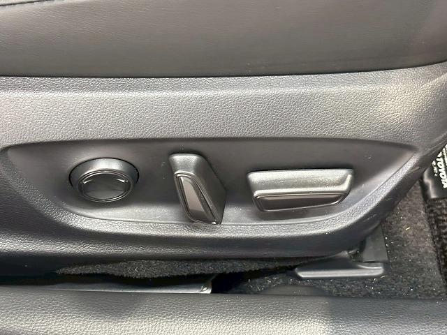 プリウス Z モデリスタ19インチアルミ サンルーフ パノラミックビューモニター デジタルインナーミラー シートヒーター シートクーラー パワーシート シートメモリー ブラインドスポットモニター 電動リアゲート(45枚目)