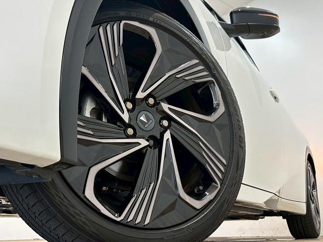 プリウス Z モデリスタ19インチアルミ サンルーフ パノラミックビューモニター デジタルインナーミラー シートヒーター シートクーラー パワーシート シートメモリー ブラインドスポットモニター 電動リアゲート(60枚目)