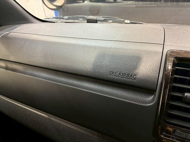 ハイエースバン スーパーGL ダークプライムII 純正ナビ バックカメラ 衝突軽減ブレーキ 車線逸脱防止 AC100V 助手席エアバック オートハイビーム オートライト オートエアコン 両側スライドドア スマートキー プッシュスタート リアクーラー(30枚目)