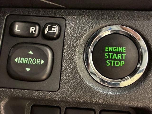 ハイエースバン スーパーGL ダークプライムII 純正ナビ バックカメラ 衝突軽減ブレーキ 車線逸脱防止 AC100V 助手席エアバック オートハイビーム オートライト オートエアコン 両側スライドドア スマートキー プッシュスタート リアクーラー(33枚目)