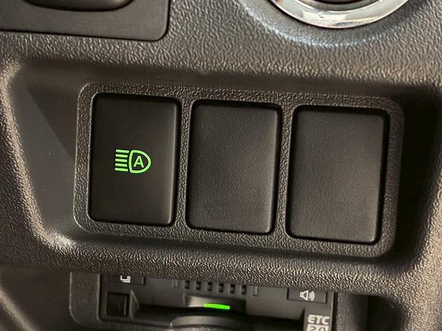 ハイエースバン スーパーGL ダークプライムII 純正ナビ バックカメラ 衝突軽減ブレーキ 車線逸脱防止 AC100V 助手席エアバック オートハイビーム オートライト オートエアコン 両側スライドドア スマートキー プッシュスタート リアクーラー(40枚目)