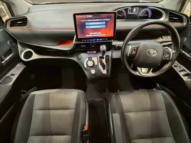 シエンタ ハイブリッド　ファンベースＧ　アルパインフローティングナビ　パノラミックビューモニター　両側電動スライドドア　クルーズコントロール　衝突軽減ブレーキ　車線逸脱防止　オートハイビーム　　オートライト　オートエアコン　フルセグテレビ（2枚目）