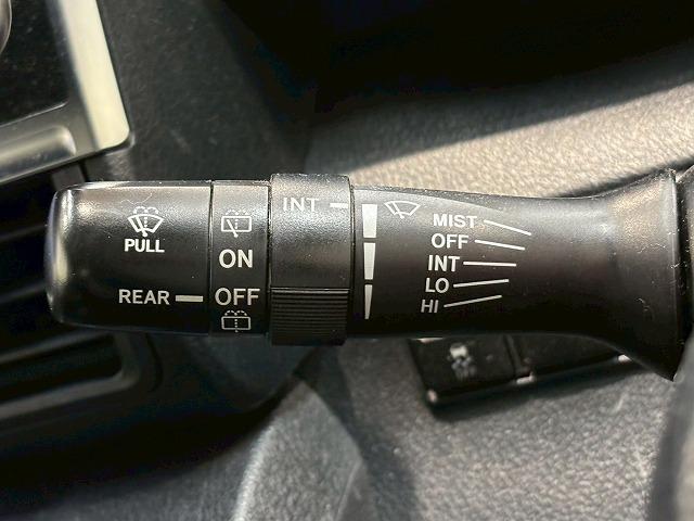 シエンタ ハイブリッド　ファンベースＧ　アルパインフローティングナビ　パノラミックビューモニター　両側電動スライドドア　クルーズコントロール　衝突軽減ブレーキ　車線逸脱防止　オートハイビーム　　オートライト　オートエアコン　フルセグテレビ（25枚目）