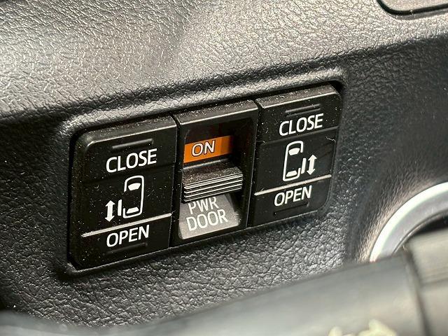 シエンタ ハイブリッド　ファンベースＧ　アルパインフローティングナビ　パノラミックビューモニター　両側電動スライドドア　クルーズコントロール　衝突軽減ブレーキ　車線逸脱防止　オートハイビーム　　オートライト　オートエアコン　フルセグテレビ（26枚目）