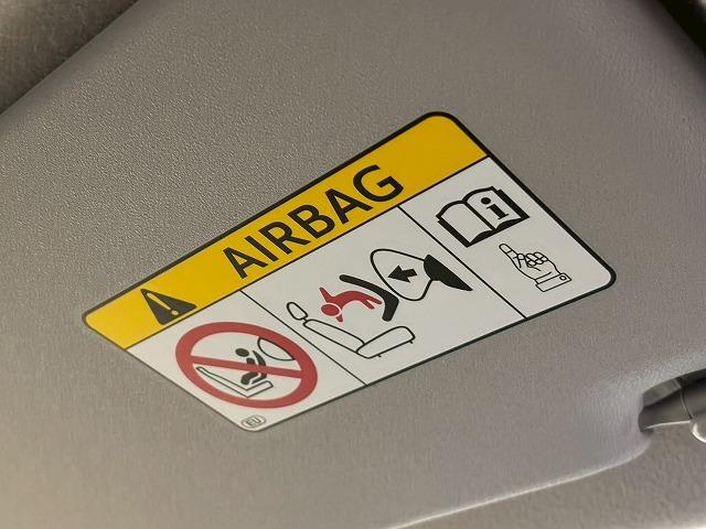 シエンタ ハイブリッド　ファンベースＧ　アルパインフローティングナビ　パノラミックビューモニター　両側電動スライドドア　クルーズコントロール　衝突軽減ブレーキ　車線逸脱防止　オートハイビーム　　オートライト　オートエアコン　フルセグテレビ（42枚目）