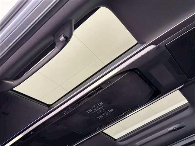 アルファードハイブリッド Ｅｘｅｃｕｔｉｖｅ　Ｌｏｕｎｇｅ　ツインムーンルーフ　後席モニター　純正ナビ　パノラミックビューモニター　ＪＢＬサウンド　デジタルインナーミラー　両側電動スライドドア　電動リアゲート　シートメモリー　レーダークルーズコントロール（5枚目）