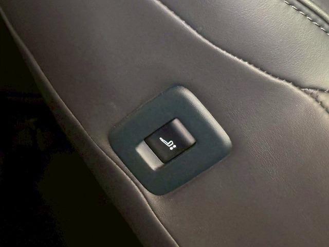 アルファードハイブリッド Ｅｘｅｃｕｔｉｖｅ　Ｌｏｕｎｇｅ　ツインムーンルーフ　後席モニター　純正ナビ　パノラミックビューモニター　ＪＢＬサウンド　デジタルインナーミラー　両側電動スライドドア　電動リアゲート　シートメモリー　レーダークルーズコントロール（46枚目）