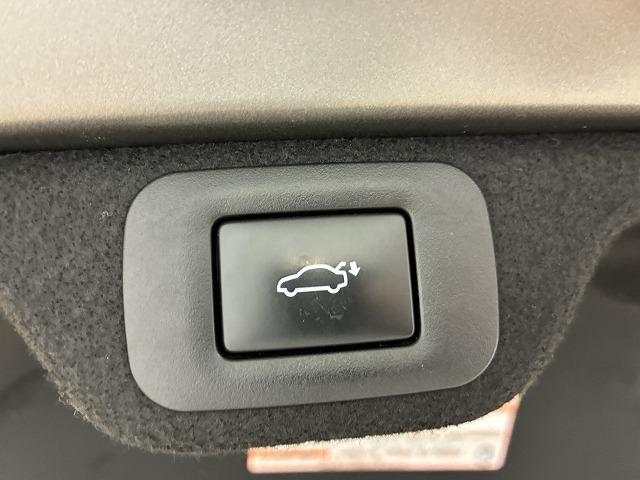 クラウンクロスオーバー RSアドバンスド サンルーフ パノラミックビューモニター デジタルインナーミラー シートメモリー パワーシート ヘッドアップディスプレイ ブラインドスポットモニター 純正ナビ シートヒーター シートクーラー(38枚目)