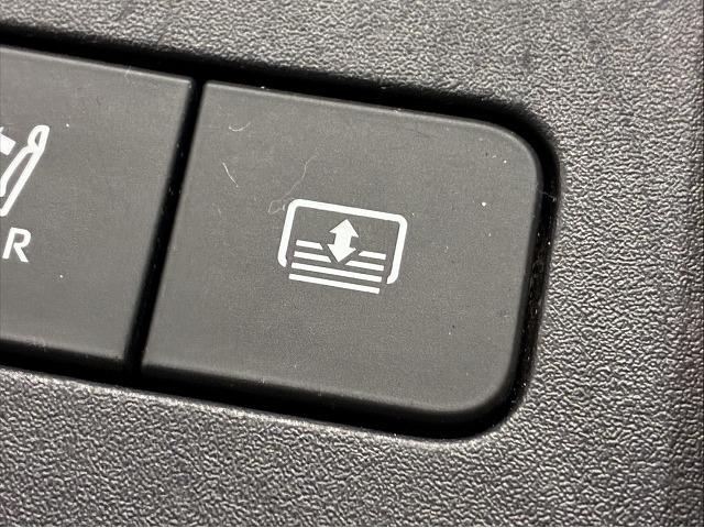 クラウンクロスオーバー RSアドバンスド サンルーフ パノラミックビューモニター デジタルインナーミラー シートメモリー パワーシート ヘッドアップディスプレイ ブラインドスポットモニター 純正ナビ シートヒーター シートクーラー(63枚目)