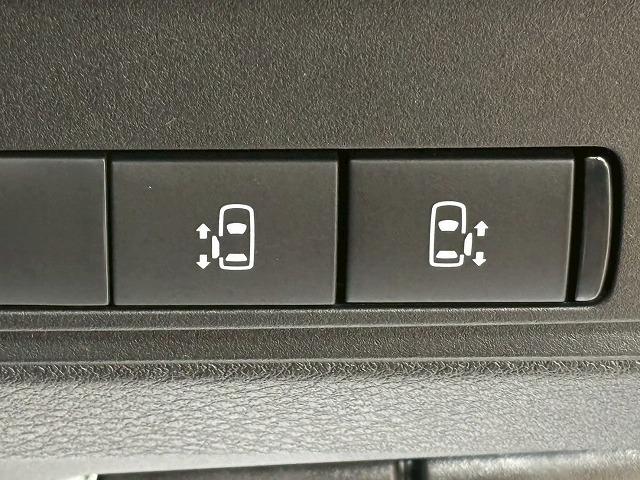 セレナ ハイウェイスターＶ　純正ナビ　パノラミックビューモニター　デジタルインナーミラー　プロパイロット　両側電動スライドドア　シートヒーター　ステアリングヒーター　ブラインドスポットモニター　スマートキー　後席エアコン（59枚目）