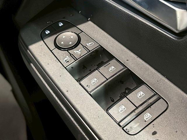 セレナ ハイウェイスターＶ　純正ナビ　パノラミックビューモニター　デジタルインナーミラー　プロパイロット　両側電動スライドドア　シートヒーター　ステアリングヒーター　ブラインドスポットモニター　スマートキー　後席エアコン（63枚目）