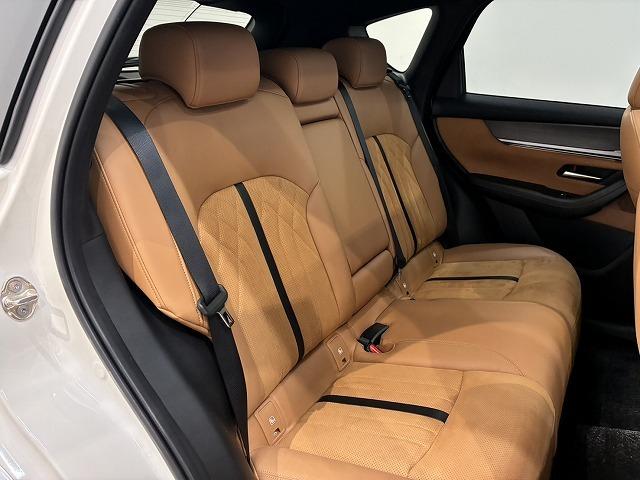 ＣＸ－６０ ＰＨＥＶ　Ｐｒｅｍｉｕｍ　Ｓｐｏｒｔｓ　サンルーフ　ブラウンレザーシート　ＢＯＳＥサウンド　純正ナビ　アラウンドビューモニター　シートメモリー　　シートヒーター　シートクーラー　電動リアゲート　ステアリングヒーター　クリアランスソナー（46枚目）