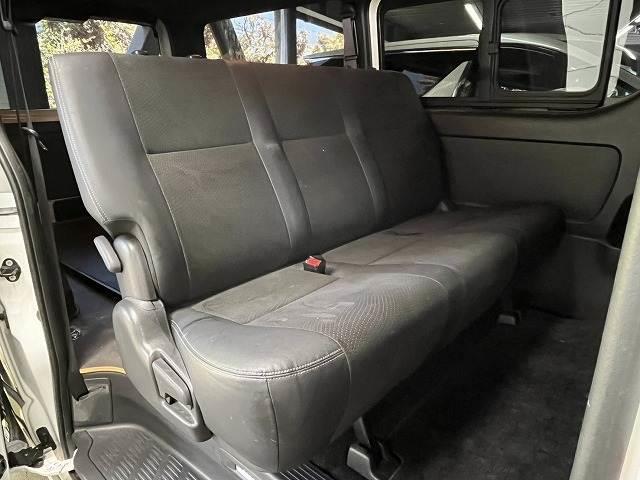 ハイエースバン スーパーＧＬダークプライム２　フローティングナビ　バックカメラ　モデリスタエアロ　衝突軽減ブレーキ　車線逸脱防止　助手席エアバック　ＡＣ１００Ｖ　オートハイビーム　オートライト　オートエアコン　プッシュスタート　フルセグテレビ（10枚目）