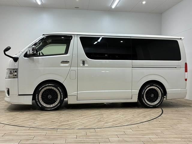 ハイエースバン スーパーＧＬダークプライム２　フローティングナビ　バックカメラ　モデリスタエアロ　衝突軽減ブレーキ　車線逸脱防止　助手席エアバック　ＡＣ１００Ｖ　オートハイビーム　オートライト　オートエアコン　プッシュスタート　フルセグテレビ（15枚目）