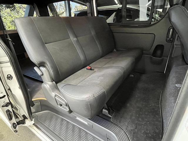 ハイエースバン スーパーＧＬダークプライム２　フローティングナビ　バックカメラ　モデリスタエアロ　衝突軽減ブレーキ　車線逸脱防止　助手席エアバック　ＡＣ１００Ｖ　オートハイビーム　オートライト　オートエアコン　プッシュスタート　フルセグテレビ（21枚目）