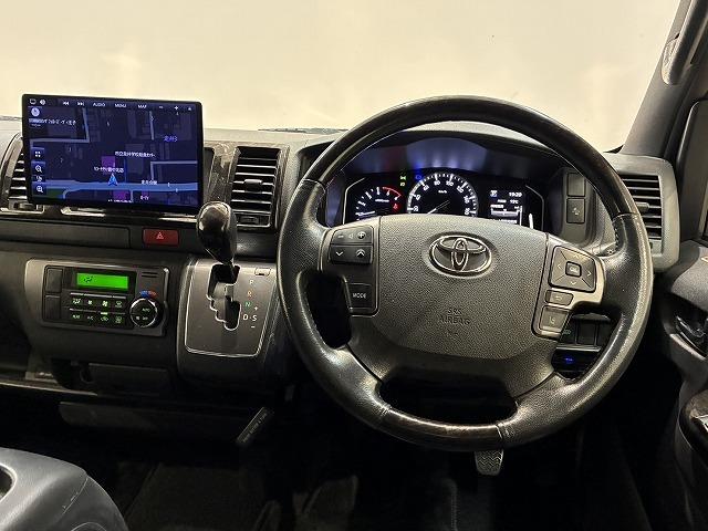 ハイエースバン スーパーＧＬダークプライム２　フローティングナビ　バックカメラ　モデリスタエアロ　衝突軽減ブレーキ　車線逸脱防止　助手席エアバック　ＡＣ１００Ｖ　オートハイビーム　オートライト　オートエアコン　プッシュスタート　フルセグテレビ（44枚目）