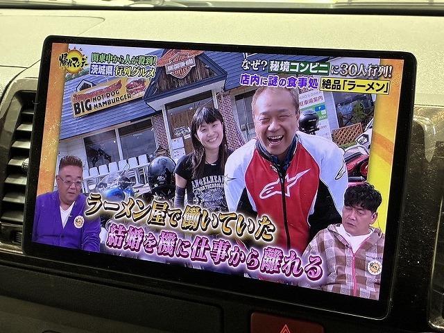 ハイエースバン スーパーＧＬダークプライム２　フローティングナビ　バックカメラ　モデリスタエアロ　衝突軽減ブレーキ　車線逸脱防止　助手席エアバック　ＡＣ１００Ｖ　オートハイビーム　オートライト　オートエアコン　プッシュスタート　フルセグテレビ（57枚目）