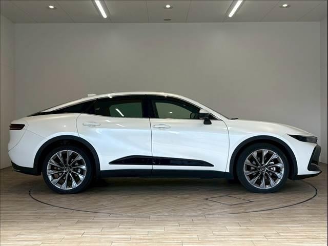 クラウンクロスオーバー Ｇ　“Ｌｅａｔｈｅｒ　Ｐａｃｋａｇｅ”　純正ナビ　パノラミックビューモニター　レーダークルーズコントロール　シートメモリー　パワーシート　ブラインドスポットモニター　シートヒーター　シートクーラー　電動リアゲート　オートハイビーム（14枚目）